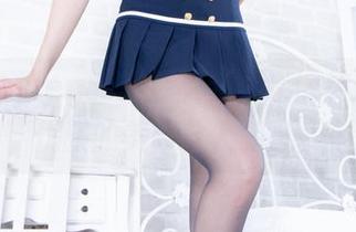 Beautyleg – 资源更新，Iris转身间，优雅的美脚让人侧目。
