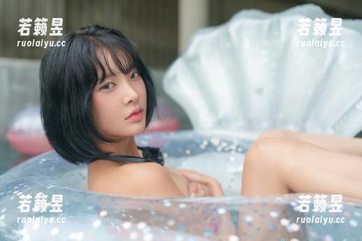 大家觉得Hyoyeon(김효연)的图包有多少女？我觉得有点儿犯规了…