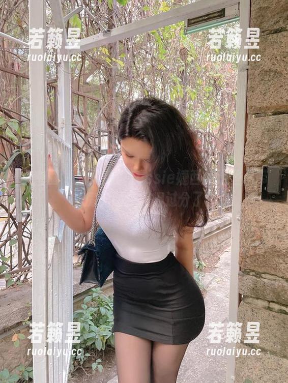 微密圈 - 我只想说Jessie婕西的这些吊带私房美图，美得过分了！