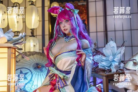 看KANEKO_咔喵在浴室的原图更新，简单说，就是美到让人想再拍一张！