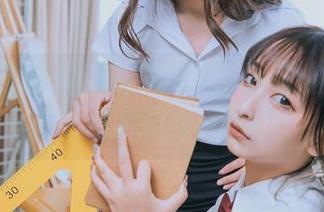 看到喵糖映画的私拍作品，我愣住了，灰裙JK制服如何做到的？