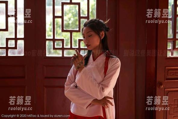 MiiTao蜜桃社-小草莓Berry MiiTao蜜桃社 - 小草莓Berry的校园在线,别说这些美图让我有点想去上课了