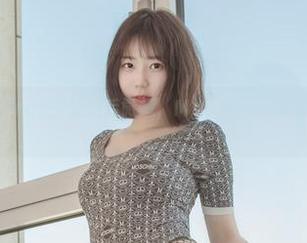 MoonNightSnap中的午后微醺，MyuA(뮤아)写真资源邀你共享。