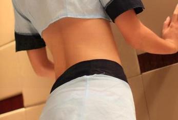 ROSI网袜写真——总让人想到‘如果这是你的‘大腿’就是多么好呀’