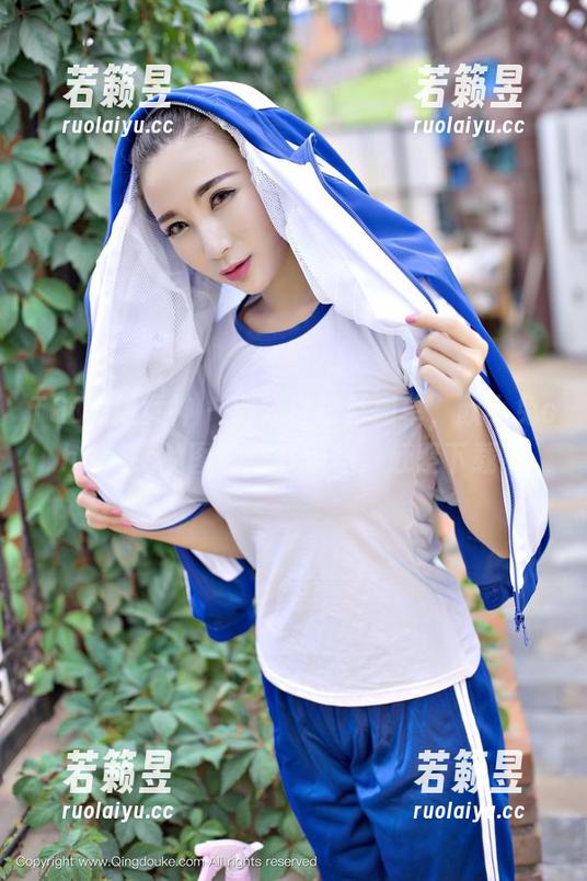 TGOD推女神-歆小兔chobits TGOD推女神 - 别让白衬衫孤单,歆小兔chobits的图库空等着你,赶紧下载!