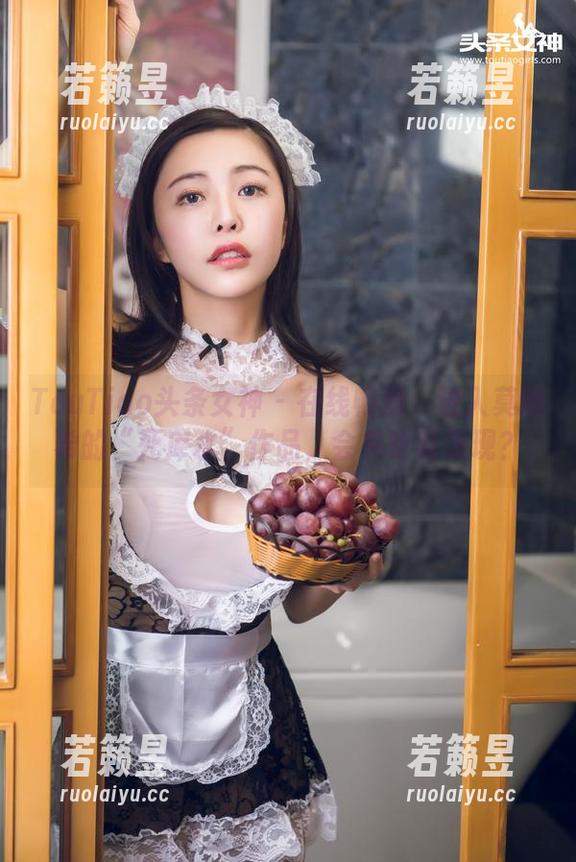 TouTiao头条女神 - 在线畅游：进入莫晓希的“死库水”作品，会有啥新发现？