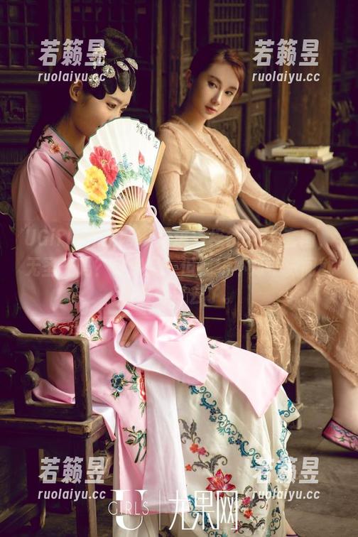 UGirls尤果网 - 走进徐梓伊的JK套图，无圣光吗？好像是…但视线不知不觉间就被吸引过去了。