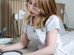 Uhye(이유혜)的JK写真上线，网盘里分享爱与美的炫酷挑战！
