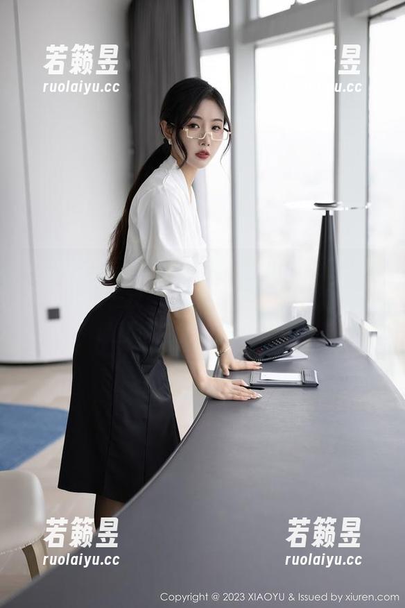XIAOYU语画界 - 沐若昕新发的粉色照片更新，额…我是不是被治愈了？这色泽好像就是在说‘别担心’。