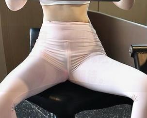Xiuren秀人网 – 这组Carol周妍希豹纹写真，像是一场未遂的探险，充满了不可名状的期待。