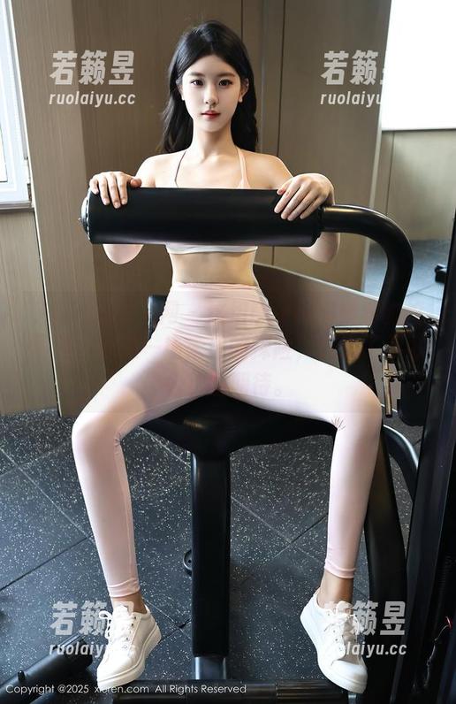 Xiuren秀人网-Carol周妍希 Xiuren秀人网 - 这组Carol周妍希豹纹写真,像是一场未遂的探险,充满了不可名状的期待。