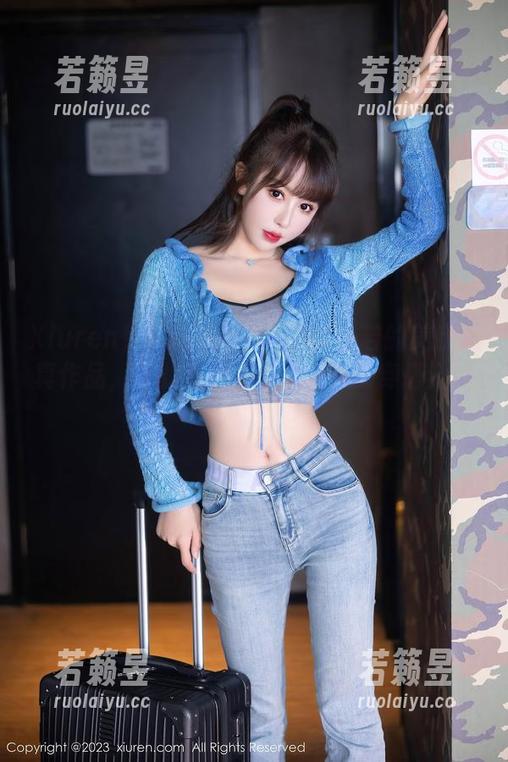Xiuren秀人网-Jennifer小若 Xiuren秀人网 - Jennifer小若的美腿写真作品,真的是把我整个夏天的穿搭全涂抹成白色