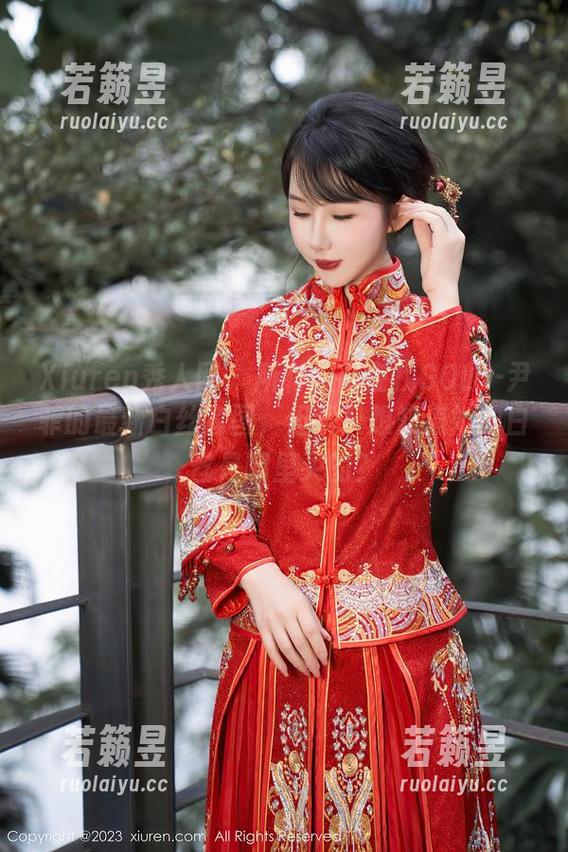 Xiuren秀人网 - 所有人都在找SOLO-尹菲的最新白丝套图，但我只想知道她的白丝是哪里买的？