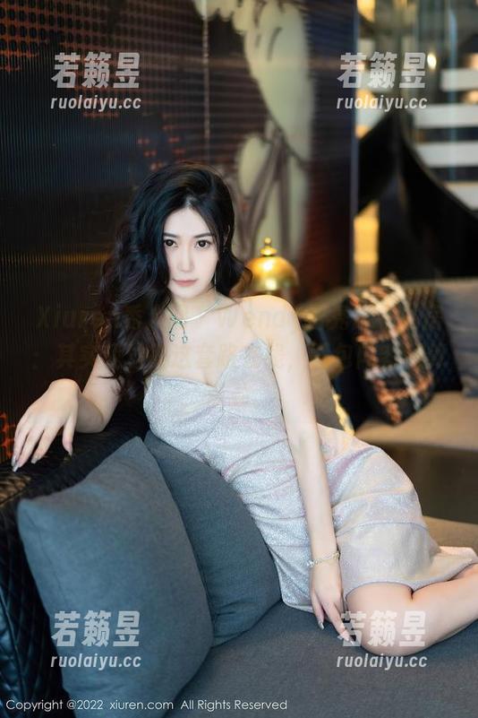 Xiuren秀人网 - Wendy智秀泳衣私房：其实我觉得这套路在线，图包内容还算带劲。