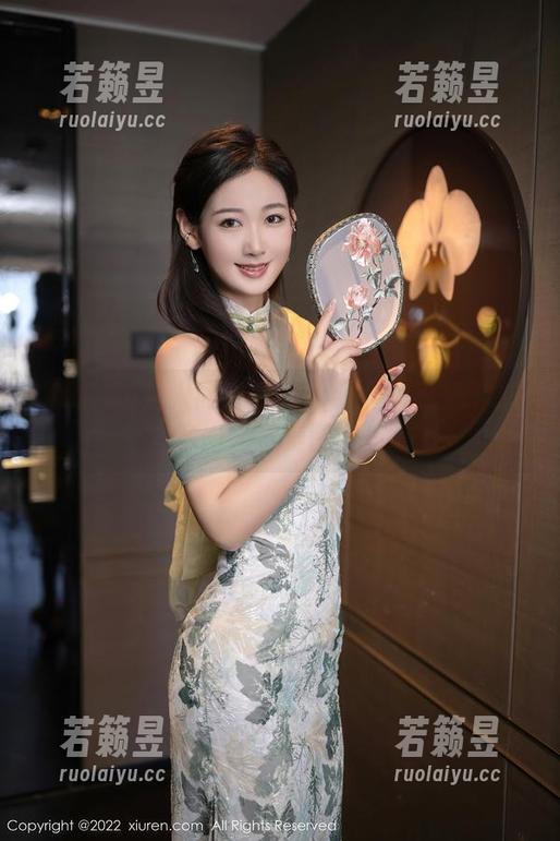 Xiuren秀人网 - 看是小逗逗怎么把制服穿出花样美图合集