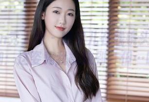 Xiuren秀人网 – 曦宝儿在线镜头下的瑜伽：这姿势我能做到，但…咳