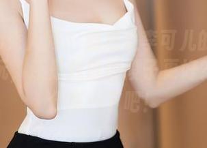 Xiuren秀人网 – 到底是李可儿的女友写真集好玩，还是我说的段子更好？来共同分享一下吧！