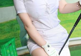 Xiuren秀人网 – 精选图库，杨可可coco的女友，能不能让我评个分，给我点自信？