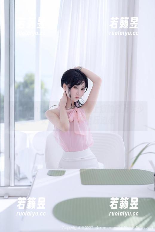 Xiuren秀人网 - 越看越上瘾的赵万灵少女写真集，高空压迫感