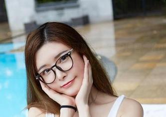YouWu尤物馆 – 她的美足可以让人失去理智，Kely香香确实懂怎么做定义和定制。