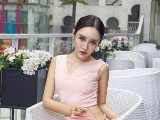 aiss – 若兮精选的旅拍，得想想她这次去的到底值不值得这些点赞呢？