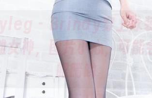 beautyleg – Brindy穿上泳装，原图直逼海滩女神，图片小心，可能会被晃到眼睛哟