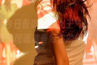 pans – 今日份微妮：女王气场全开，最新美图请准备好你的惊呼声