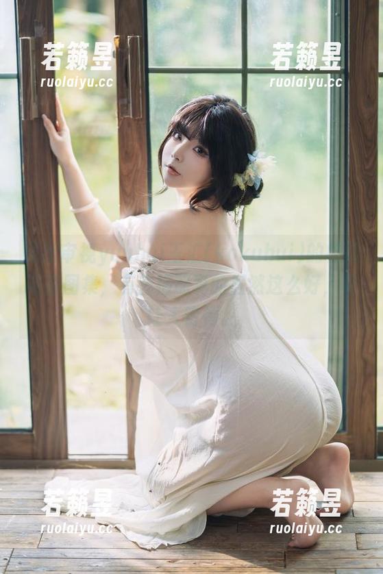 重新审视yuuhui玉汇(kokuhui)的校服高清图集，有些搭配真的居然这么好，真让人错愕。