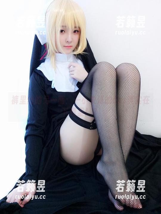 一小央泽 裤里丝的另一面:一小央泽的cos其实在下载里!?