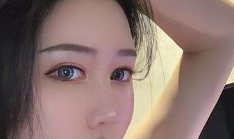 微密圈 – 我说不爱笑的赛琳的女友原图更新一下，这谁能抗拒？那组合就像是…