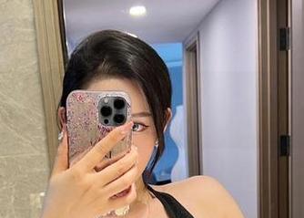 微密圈 – 私拍拾趣：不爱笑的赛琳的5.17嘉宾，满眼美图的乱入瞬间