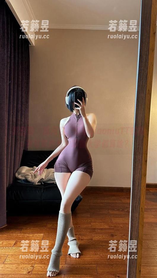 微密圈 - 就问你，俏妞qiaoniuTT的睡衣写真图册，耶鲁大学都算啥？