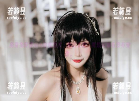 兔胖胖min 免费兔胖胖min瑜伽照片,瞧这姿势,真想问她有没有受伤。