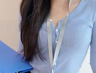 全套瑜伽姿势，发条少女yoki这次是真正的‘身体向上’呀。