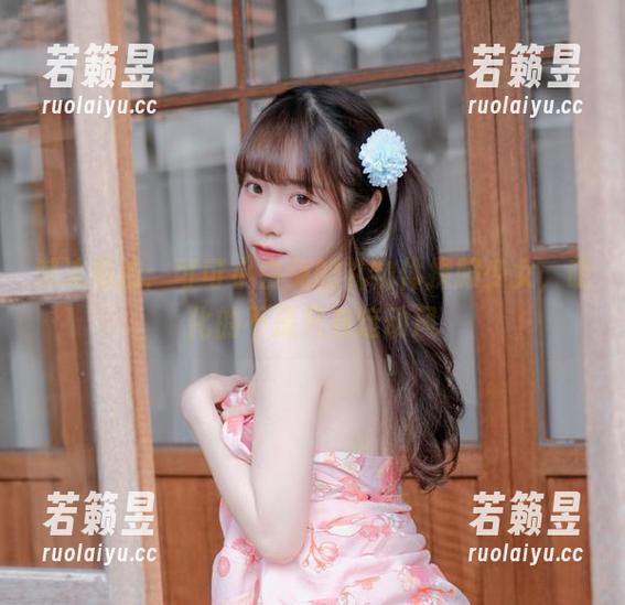 潮流私拍：可可小白兔的礼物体操服少女，萌化的不是只有运动风