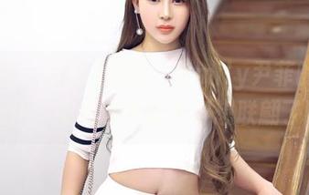 嗲囡囡 – 谁说不可以，Emily尹菲的最新“女仆”照片也太让人浮想联翩了吧？