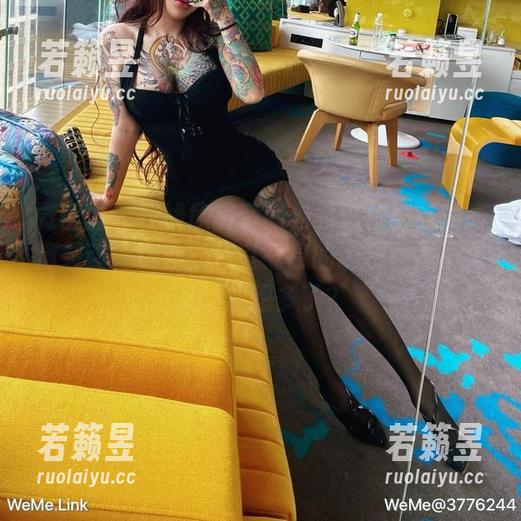 微密圈 - 在线欣赏奈斯希希这位秘书的高清灵魂，这种办公室气息的诱惑，是不是又让你想多了？