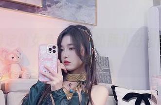 生日限定仙女兔：小小奶瓶儿在图库里的美好时刻