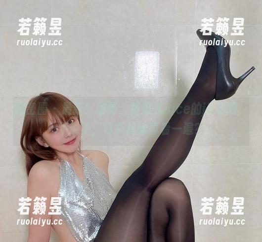 微密圈 - 最新！原图，张思允nice的jk制服，不说了，可能我得再看一遍？