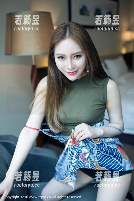 推女神 - 婚纱中的施忆佳Kitty酱，照片展示得太真实，让我想立刻给她留微信。