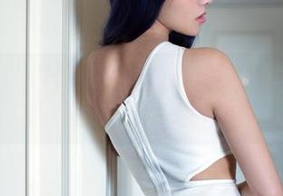 推女郎 – 沙子姐姐，沙子的精选合集，乱入自家后院的美好时光