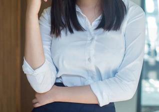 推女郎 – 从王馨瑶的高跟鞋拍到大腿——不懂也是个部落，为你分享这份困惑的美。