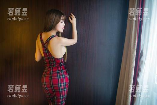 推女郎 - 空姐走秀？胡允儿的全套下载你准备好了吗？