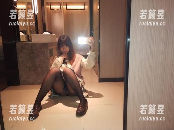 无颜小天使wy 汇聚无颜小天使wy的“无圣光”神作,图片里的小绵羊恰到好处地躺着。