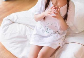 果团网 – 周妍希的提单糖——清纯写真原图，甜到掉牙