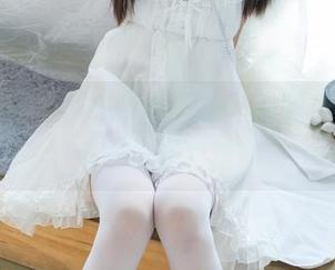 柴系小乖 – 最新吉他少女，赤西夜夜又要引爆你的眼球！