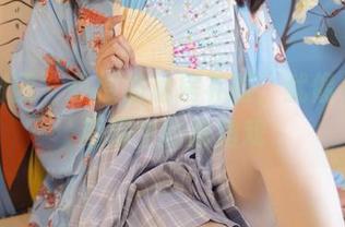 森萝财团 – 小樱的私房礼服，就像一出妙趣横生的独角戏