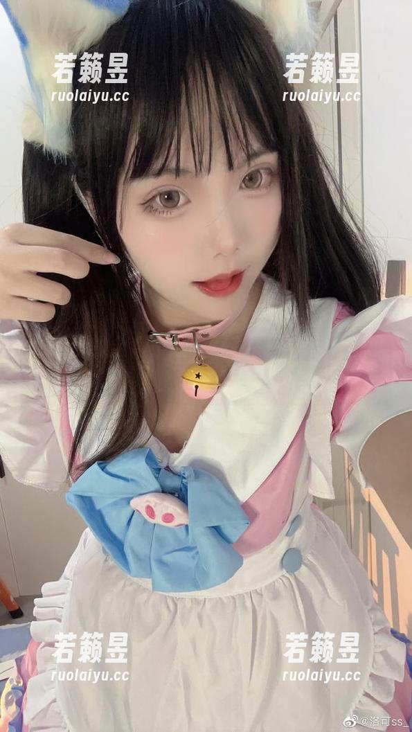洛可ss的全套小红帽写真，不小心被狼盯上了那种。