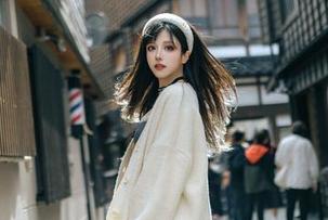 大家来！在线流一_喵喵喵喵喵喵的高清版“明日方舟”，但是警告哦，可能带点“中毒性”！