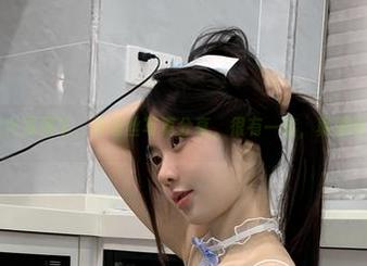 微密圈 – 又见火龙果羊，裤里丝写真分享，很有一套，真想问问怎么想的！